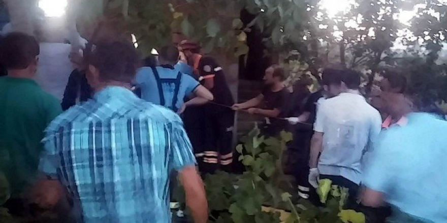 Baba Oğul Kuyuda Can Verdi