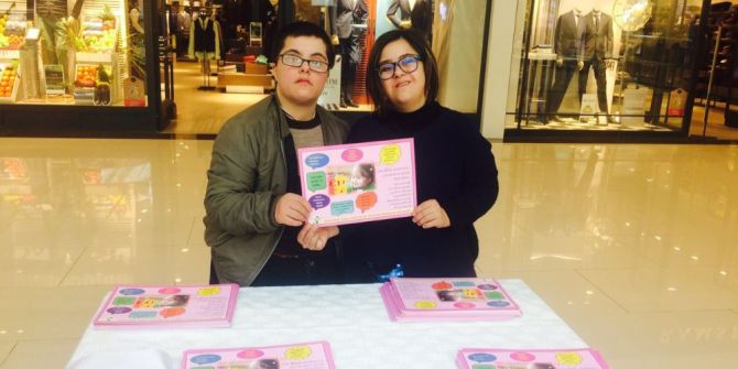 Down Sendromu Öğrencilerden Farkındalık Standı