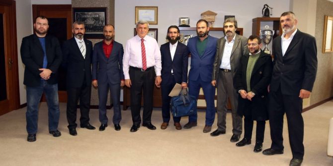 Tiyatro Ekibinden Başkan Karaosmanoğlu’na Ziyaret