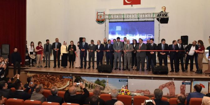 Şanlıurfa’da İstihdam Ve Kariyer Fuarının Açılışı Yapıldı