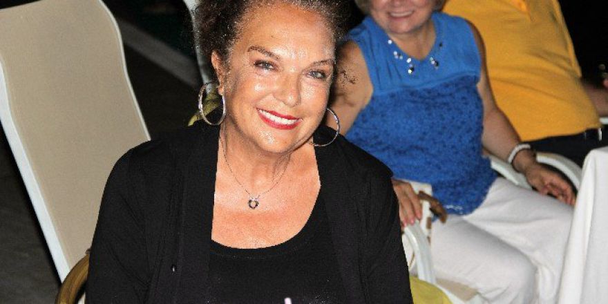 Yeşilçam Oyuncuları Darbeyi Kınadı