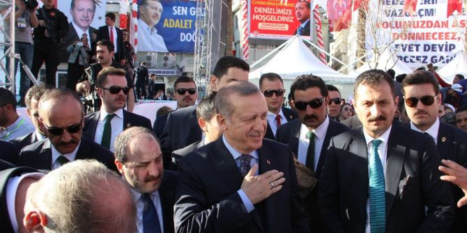 Cumhurbaşkanı Erdoğan Vatandaşlarla Fotoğraf Çektirdi