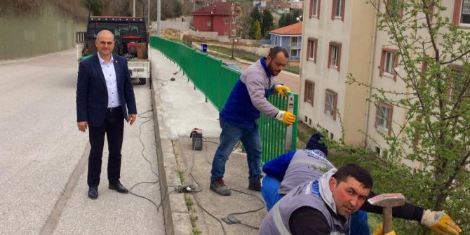 İzmit’te Yol Açma Ve Korkuluk Çalışması