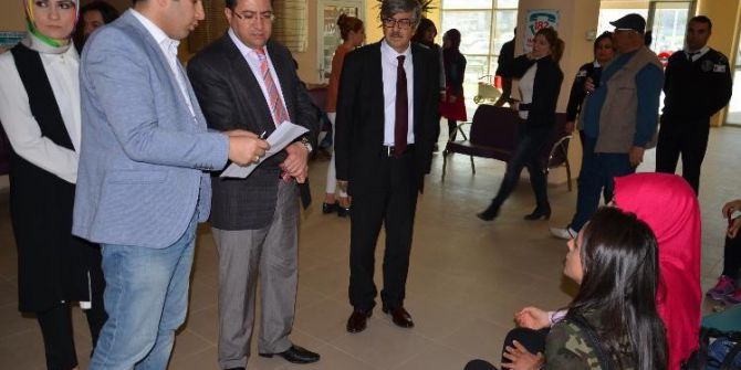 Öğrenciler Yedikleri Yemekten Zehirlendi