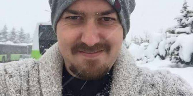 Halısahada Fenalaşan Adam Hayatını Kaybetti