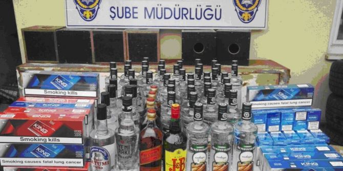 Kamyonetin Gizli Bölmelerinde Kaçak Sigara Yakalandı