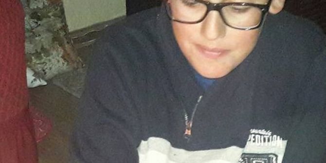 Müze Bahçesine Kaçan Topunu Almaya Çalışırken Canından Oldu