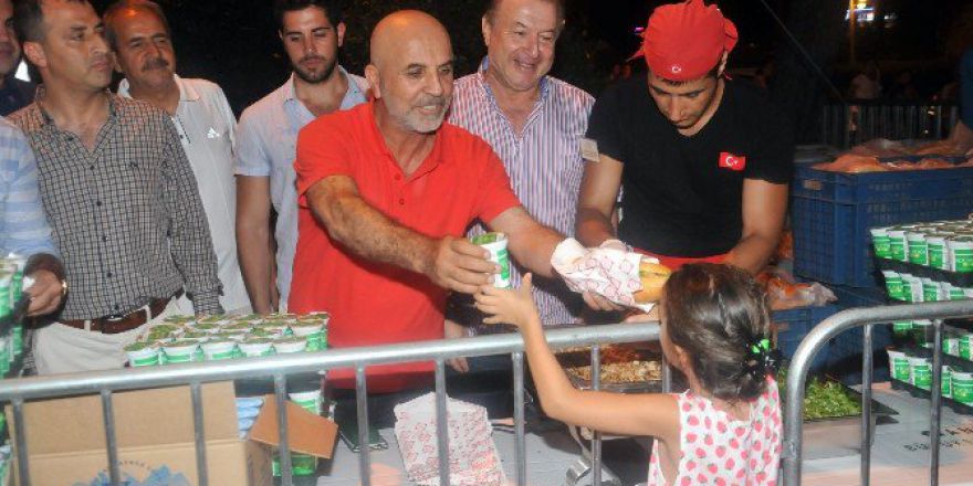 Alanyaspor’dan Demokrasi Nöbetine Destek