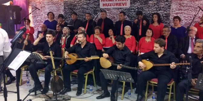 Söke Huzurevi Thm Korosundan Yaşlılar Haftası Konseri
