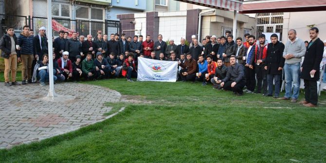 Gençler Sabah Namazında Buluşuyor