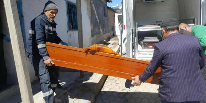 Sivas’ta Yalnız Yaşayan Adam Ölü Bulundu