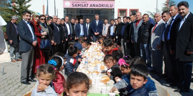 Miniklerden “Sarsılan İlçeye Sarılan Eller” Projesi