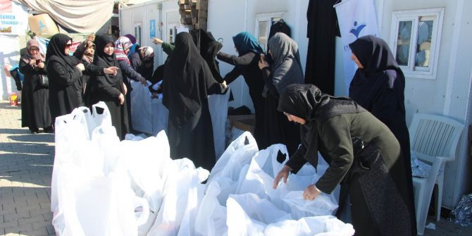 İnsan Ve Medeniyet Hareketinden Suriyeli Kadınlara İnsani Yardım