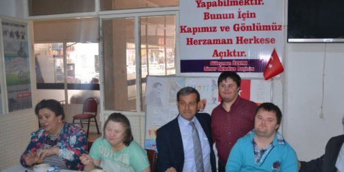 Dostluk Yemeğinde Buluştular