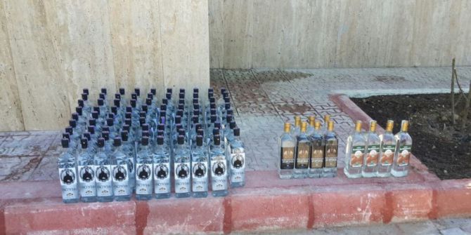 Antalya’da 100 Şişe Votka Ele Geçirildi