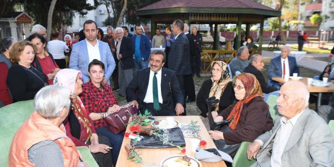 Çetin, Emekli Dinlenme Evinde Yaşlılarla Buluştu
