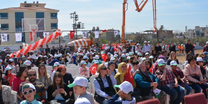 Başbakan’ın Eşi Torbalı’daki Törene Telekonferansla Bağlandı