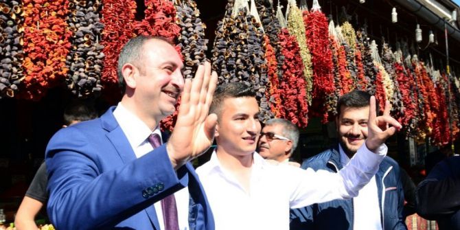 Ak Partili Gül Ve Özkeçeci’ye Esnaftan Bozkurtlu Karşılama