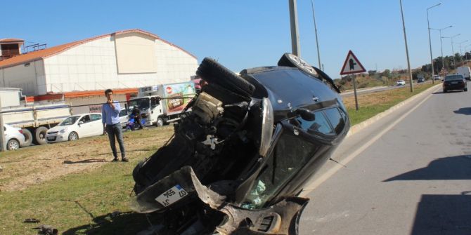 Manavgat’ta Otomobil Takla Attı: 3 Yaralı