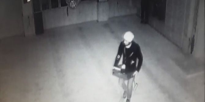 Aksaray’da Camiyi Soyup Kur’anı Kerimleri Çaldılar