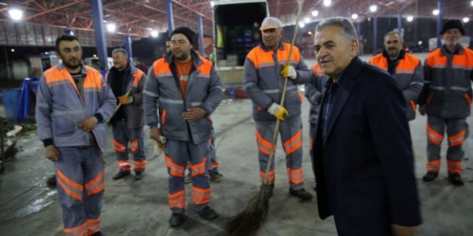 Semt Pazar Yerlerinde Gece Temizliği