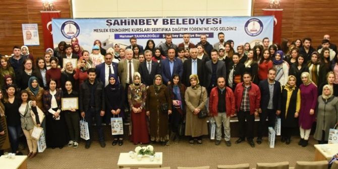 Şahinbey’de 205 Kursiyer Törenle Sertifikasını Aldı