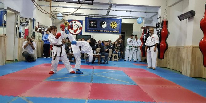 Kuşak Sertifikalarını Emniyet Müdürünün Elinden Aldılar