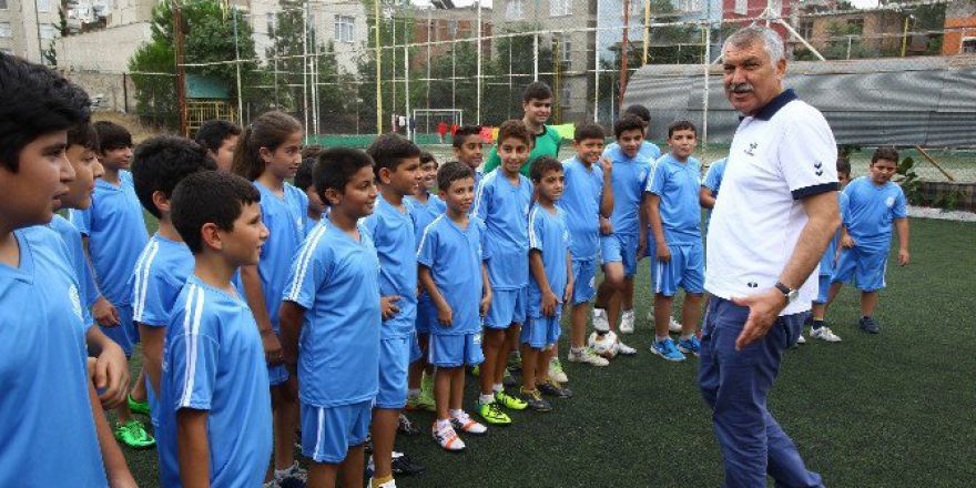 Karalar, Yaz Spor Okullarını Ve Havuzları Ziyaret Etti