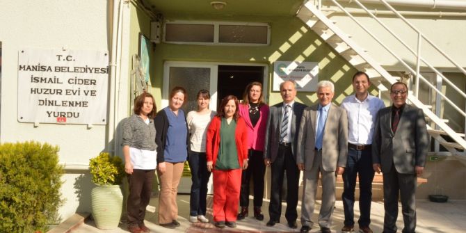 Türk Sağlık Sen Yaşlıları Unutmadı