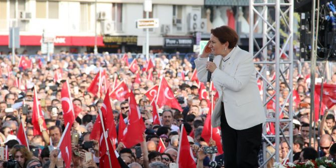 Meral Akşener İzmir’de Halka Seslendi