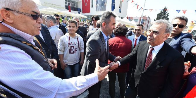 Aliağa Kültür Merkezi Açılışında Anlamlı Mesaj