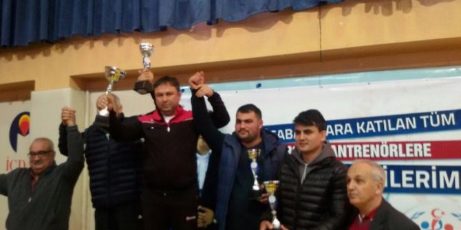 Umurbey Güreş Takımı Şampiyon