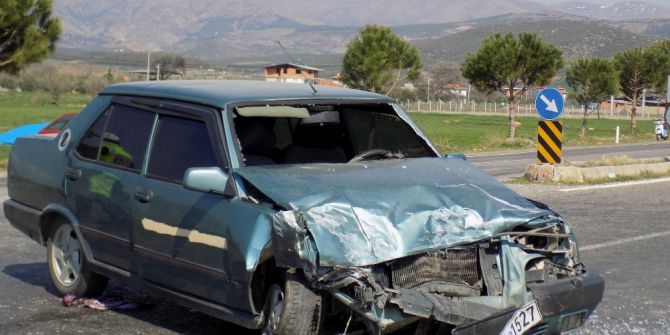 Karacasu’da Trafik Kazası; 4 Yaralı