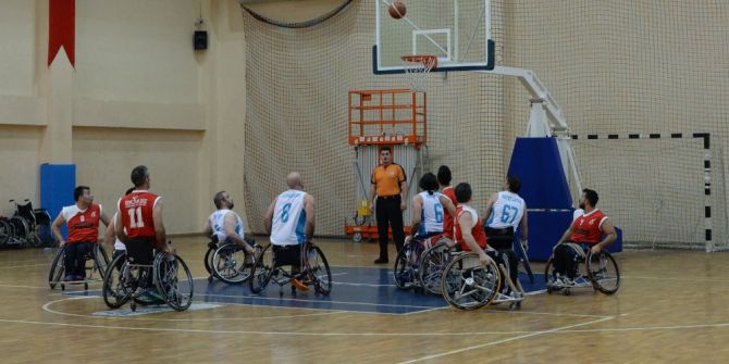 Osmangazili Basketbolcular Engel Tanımıyor