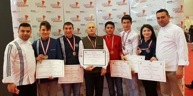 Giresunlu Lise Öğrencilerinden Uluslararası Başarı