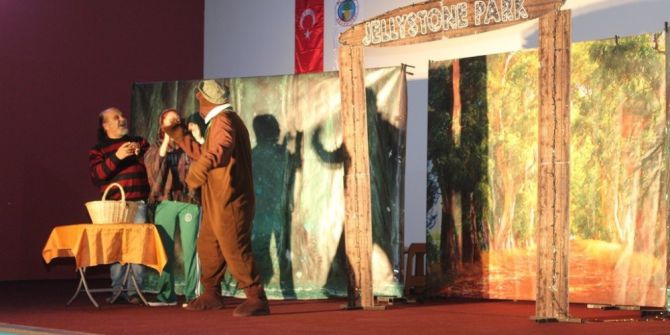 Alaşehir’de Tiyatro Şenliği