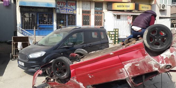 Takla Atan Otomobil, İki Araca Ve Bekçi Kulübesine Çarptı
