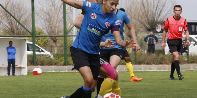 Kadınlar Maçında Dostluk Kazandı