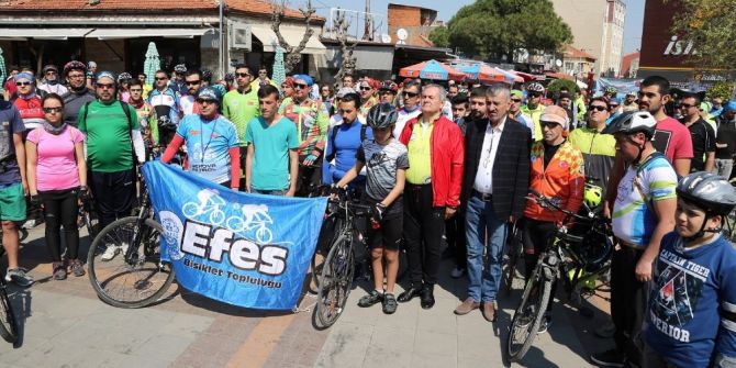 250’ye Yakın Bisikletçi ’Doğa İçin’ Pedala Bastı