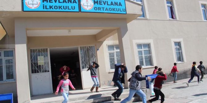 "Afete Hazır Okul" Eğitimleri Devam Ediyor