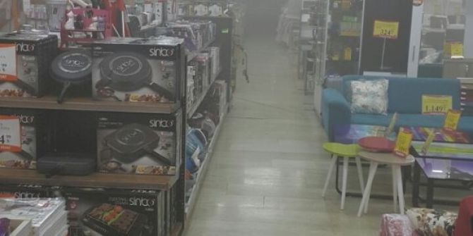 Marmaris’te Avm Yangını Korkuttu