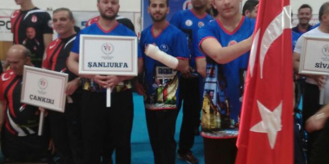 Bilek Güreşinde Şanlıurfalı Sporcu, Türkiye Şampiyonu Oldu