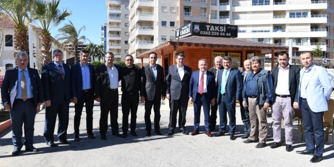 Başkan Böcek, Taksici Esnafıyla Buluştu