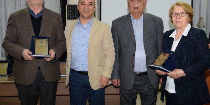 Esogü Hastanesi’ne Bağış Yapan Hayırseverlere Plaket