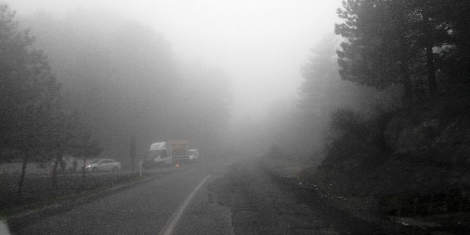 Kazdağları’nda Bulut Geçişleri Sürücüleri Zor Durumda Bırakıyor