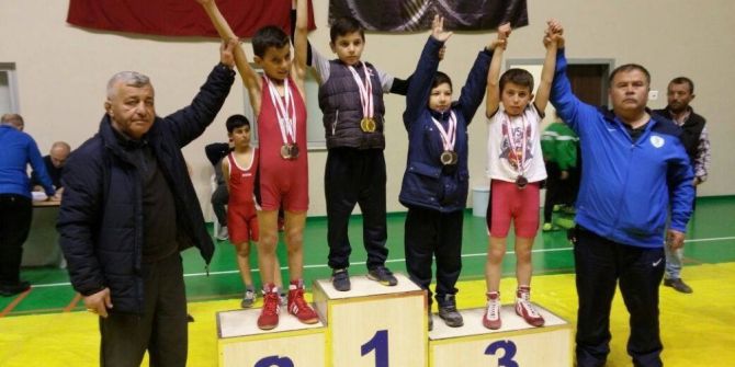 Dursunbey Belediyespor’lu Güreşçilerden Bir Başarı Daha