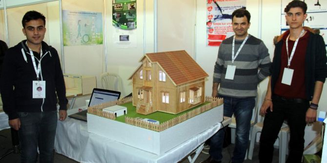 Liseli Öğrencilerden Depremde Zaman Ve Can Kaybını En Aza İndiren Buluş