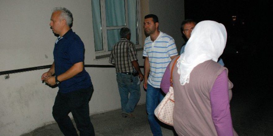 Cumhurbaşkanına Hakaret Eden Üç Kişi Tutuklandı