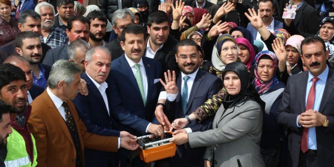 Başkan Ekinci Muhtar Evi Ve Çok Amaçlı Salonun Temelini Attı