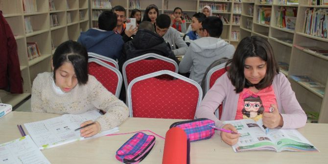 Elazığ’da Kitap Okuma Etkinliği